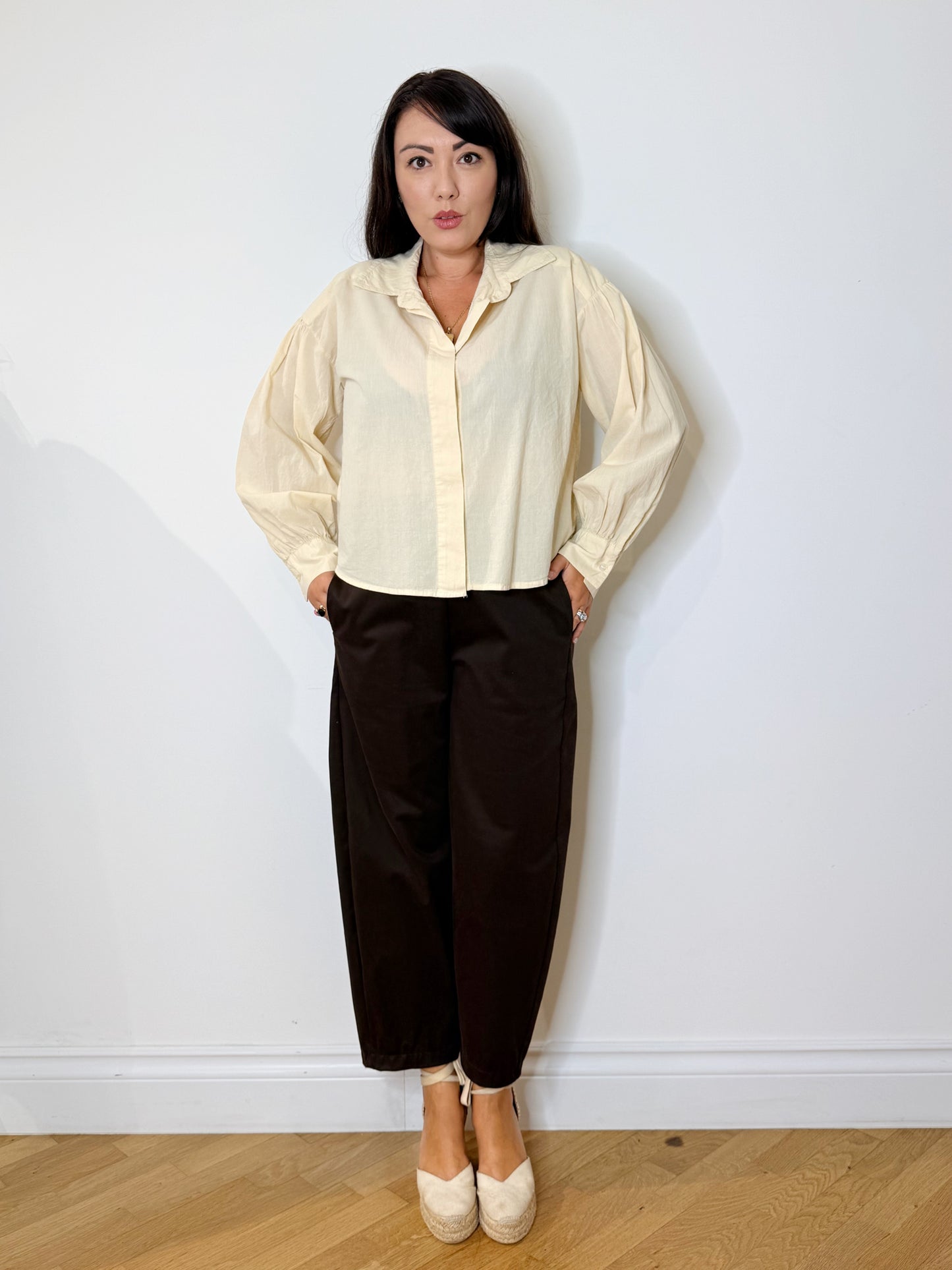 Scamicia svasata 100% cotone crema