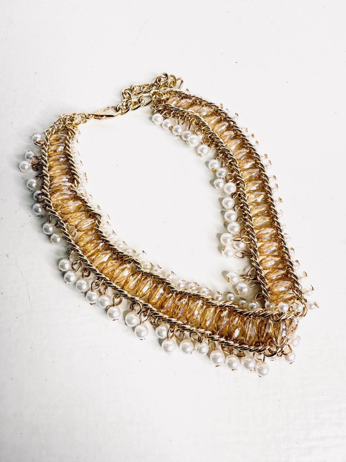 Collana con perle e perline