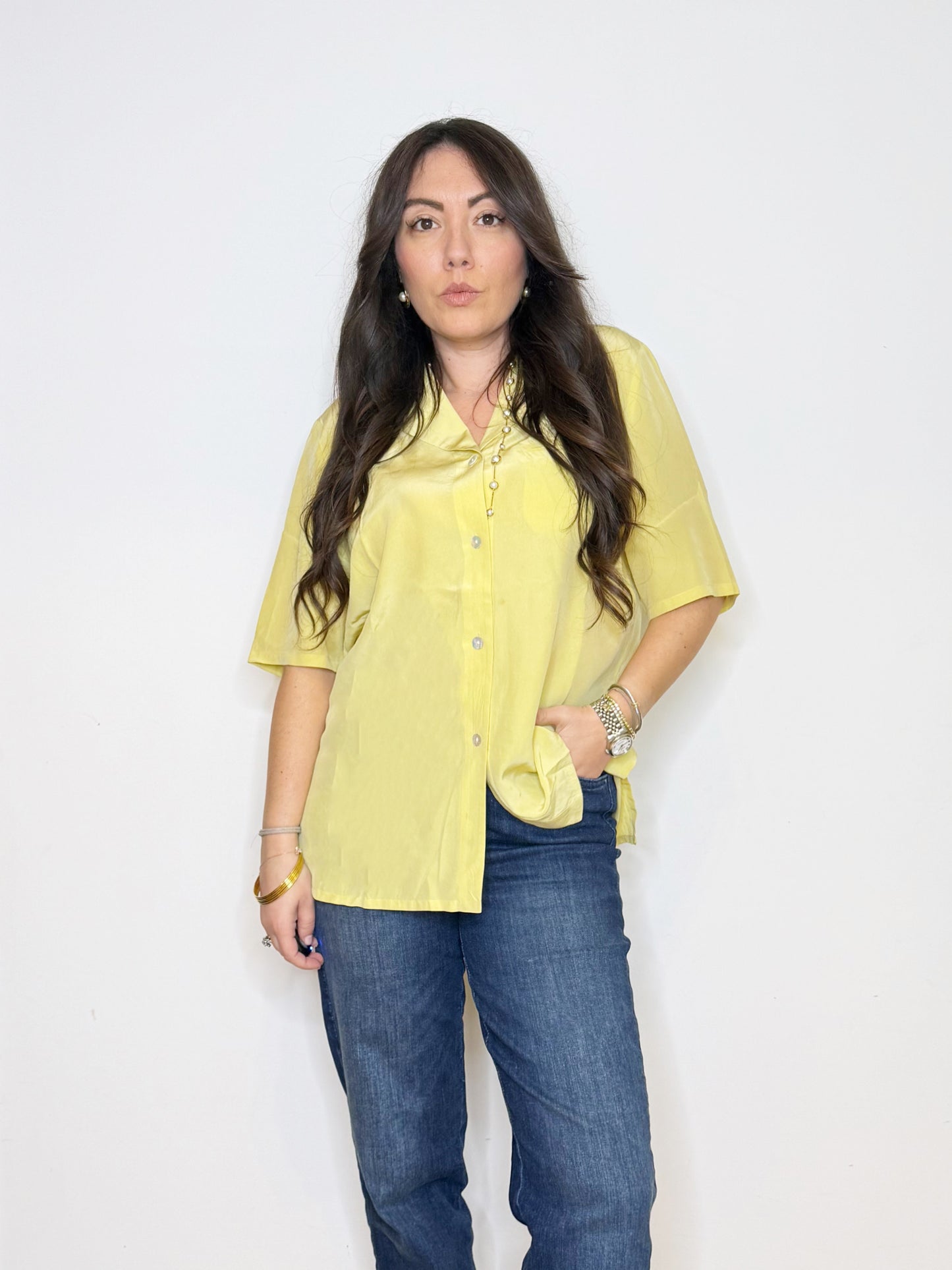 Camicia in seta giallo pastello