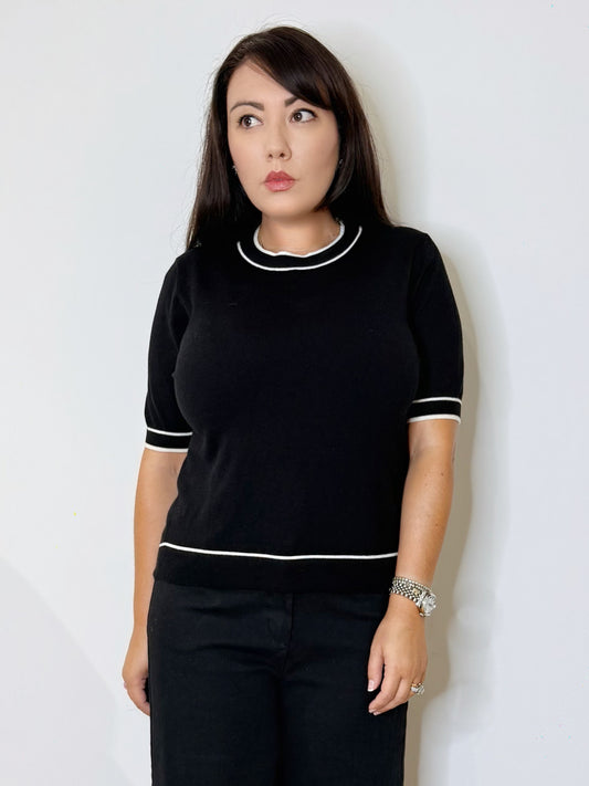 Maglia con profili a contrasto