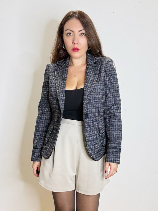 Giacca blu con tasche