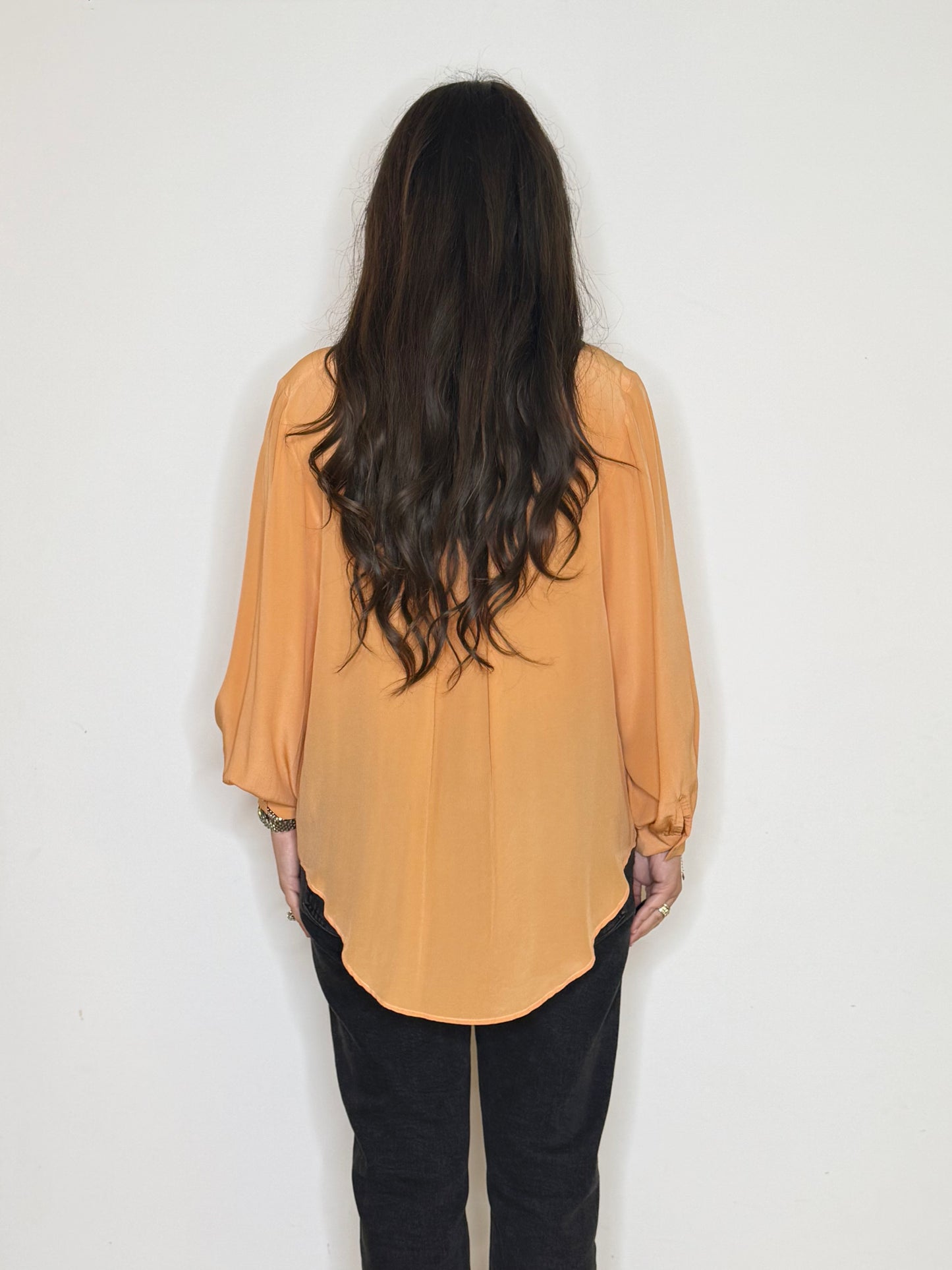 Camicia in seta albicocca
