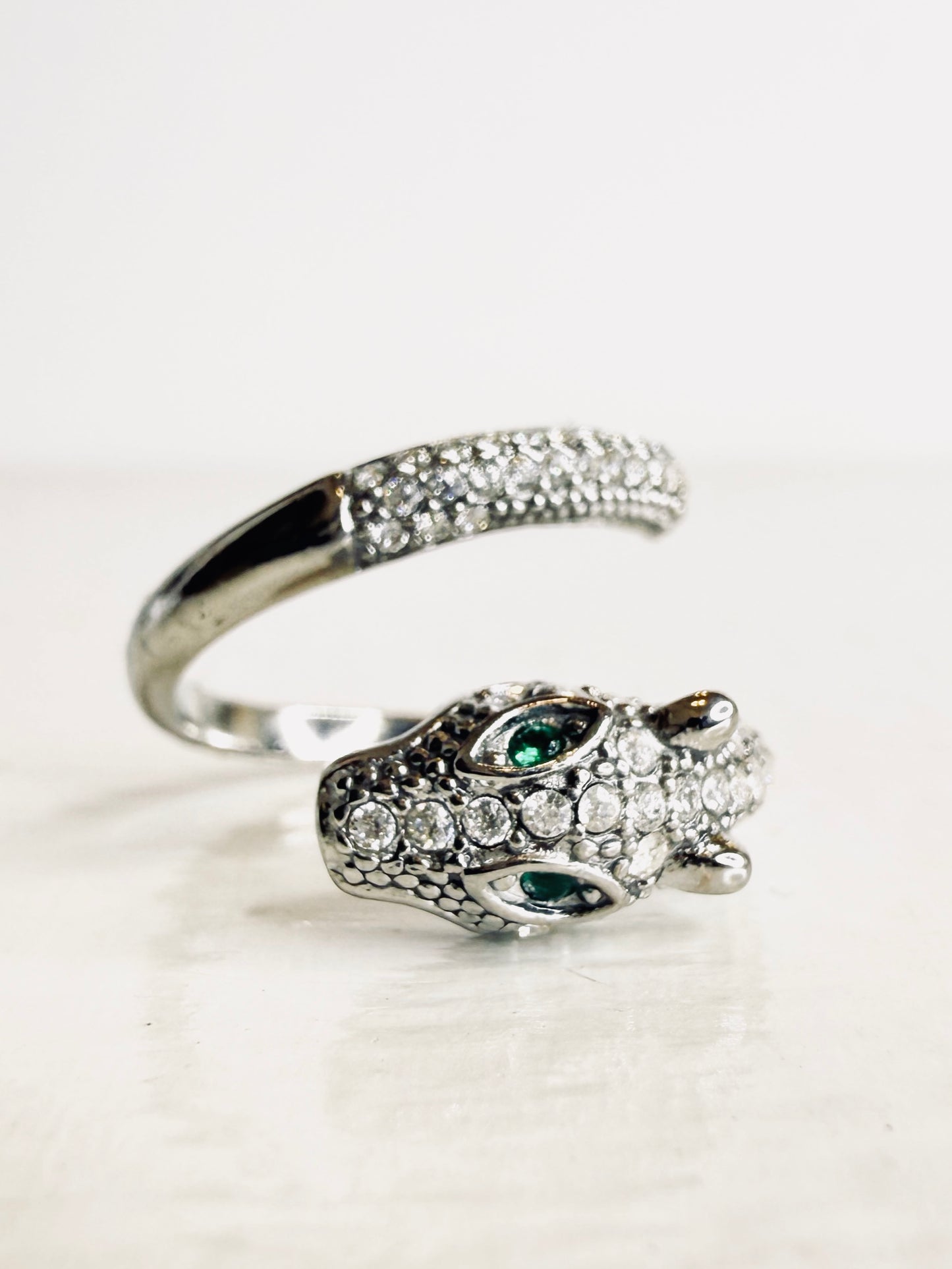 Anello serpente e strass