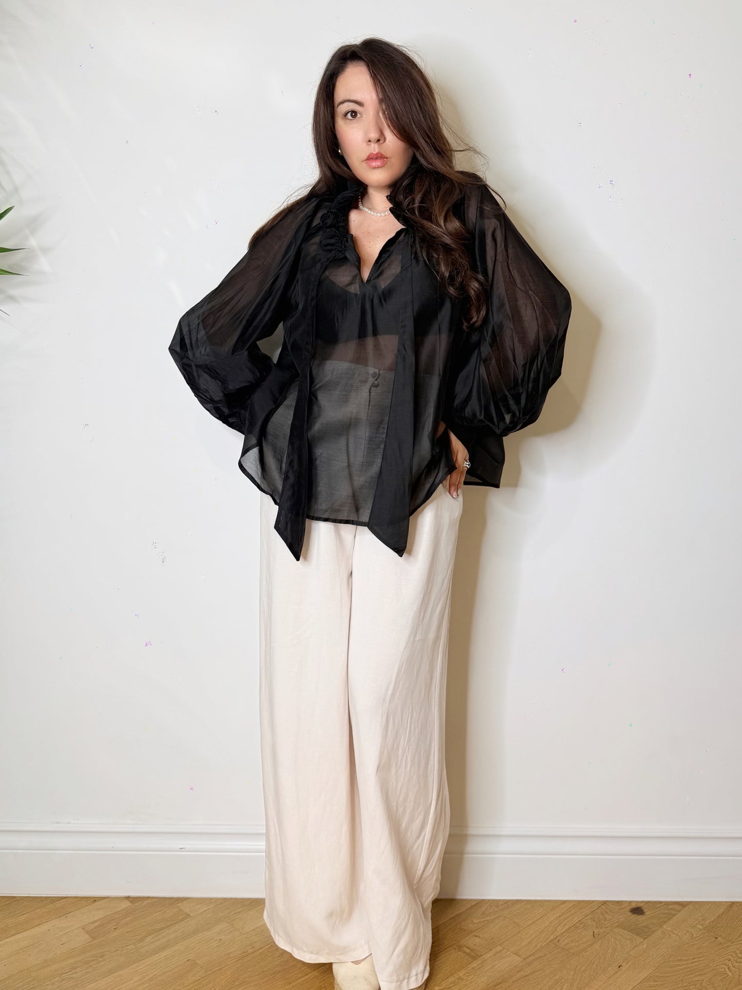 Blusa nera in seta