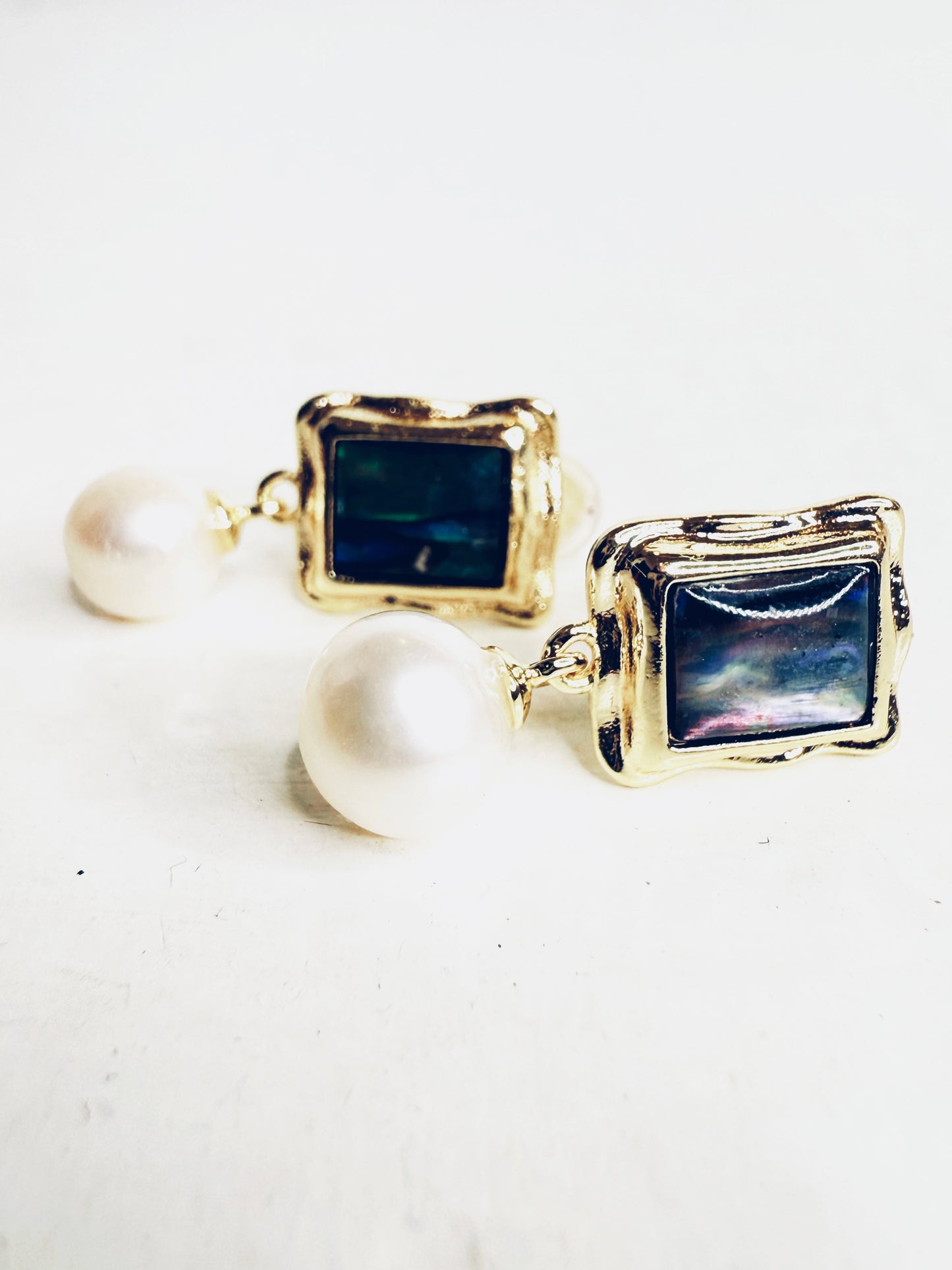 Orecchini con labradorite e perle