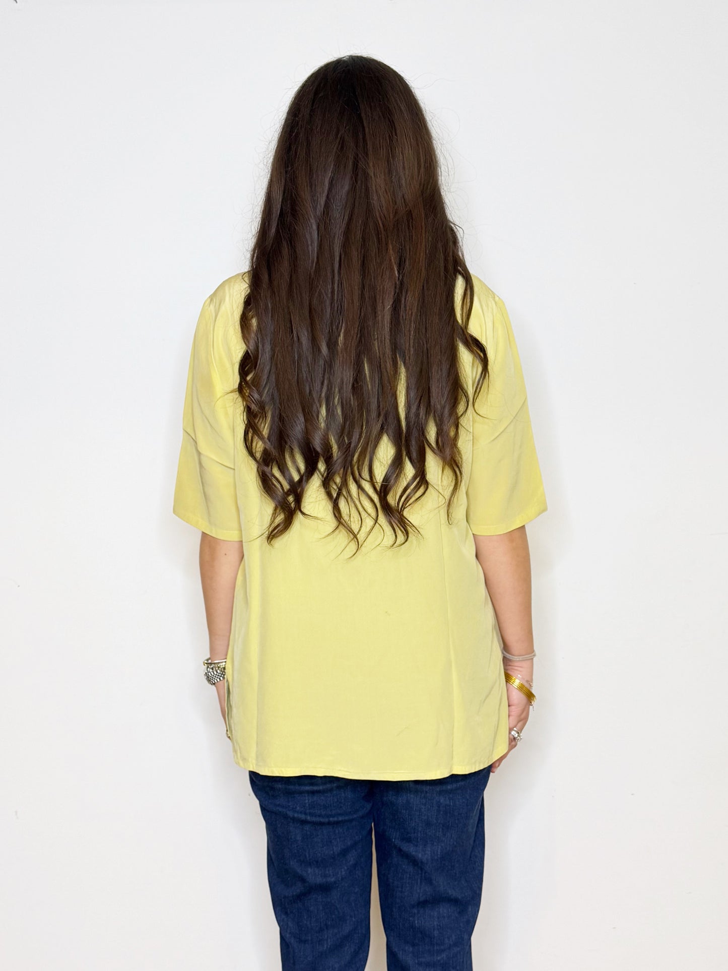Camicia in seta giallo pastello