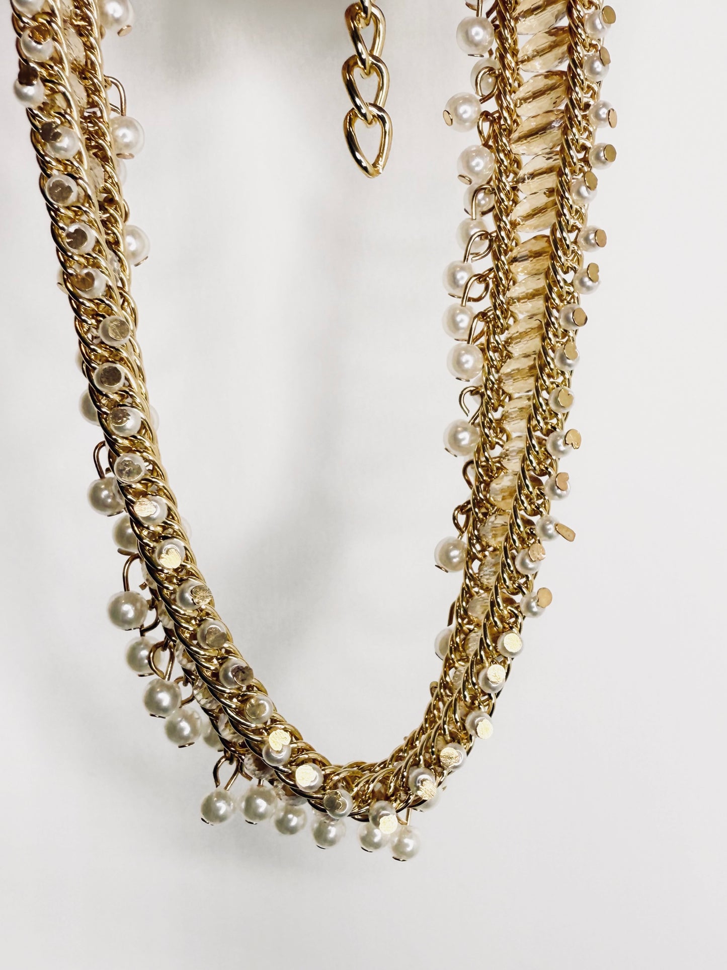 Collana con perle e perline