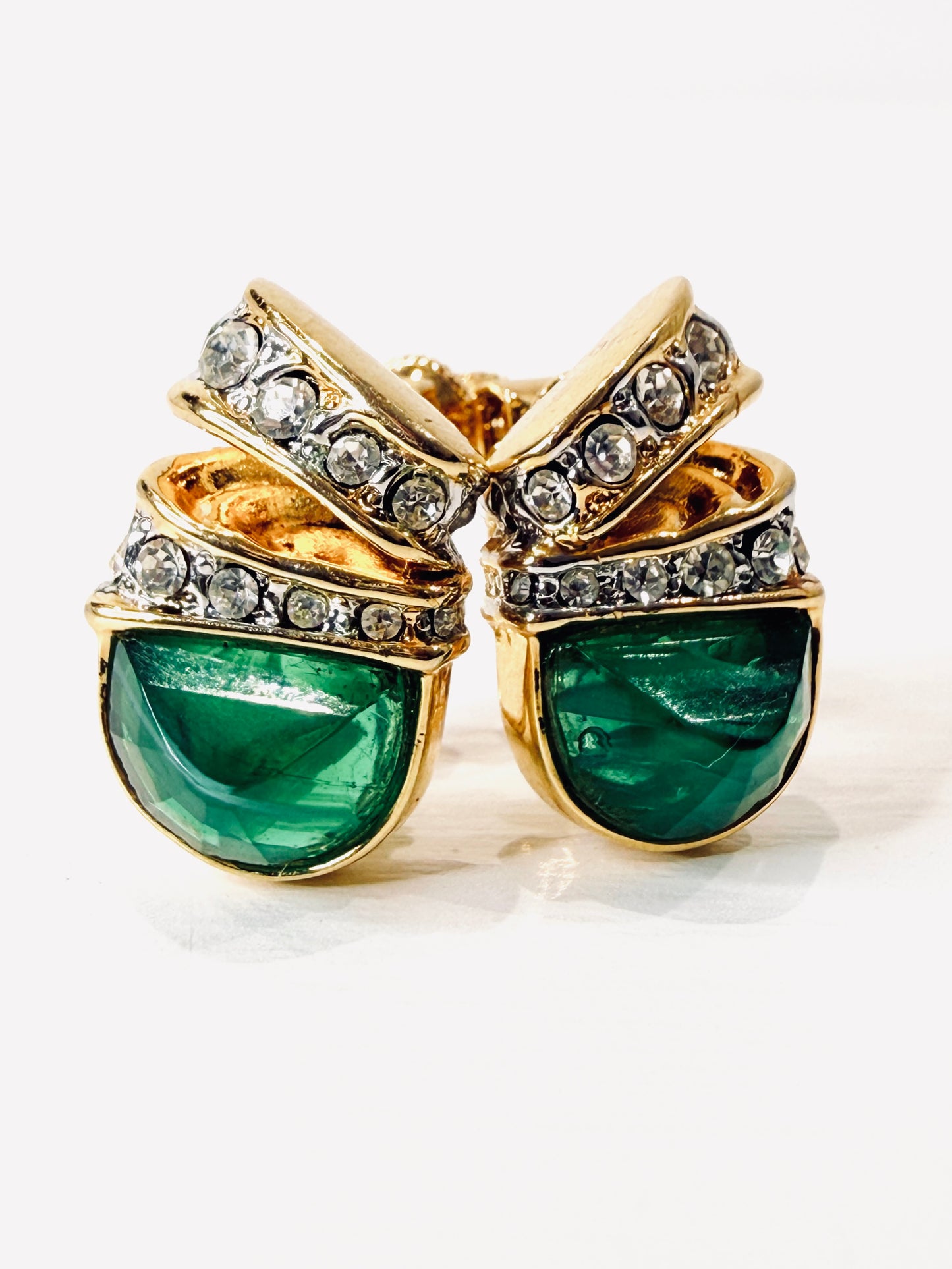 Orecchini vintage con gemma verde