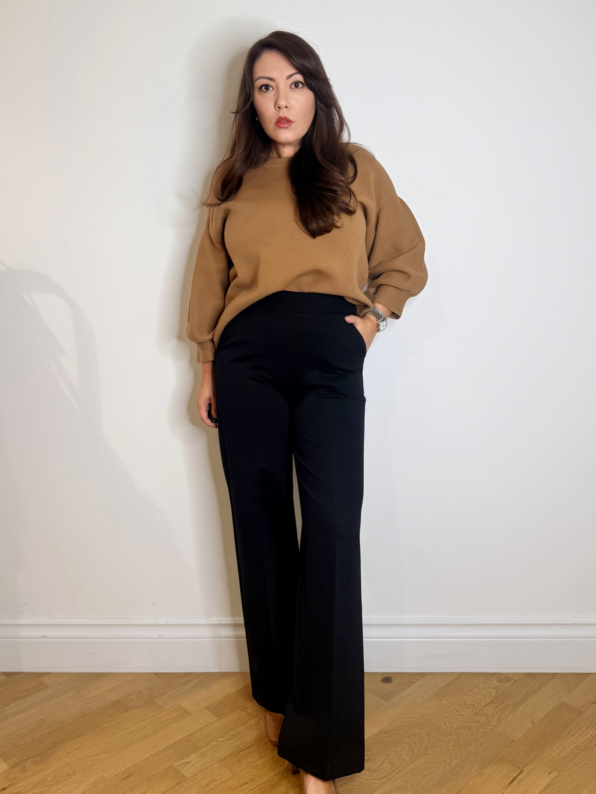 Maglia camel con maniche a palloncino