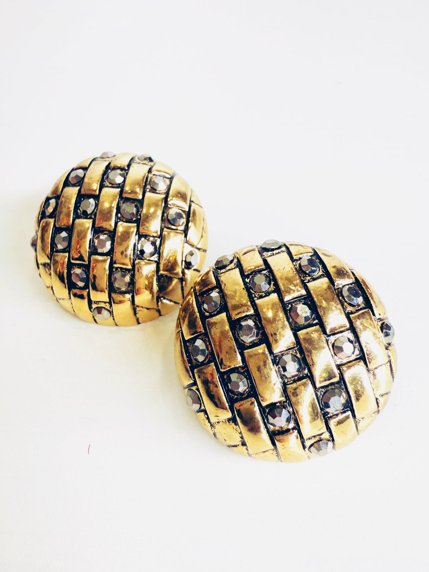 Orecchini bottoni e strass