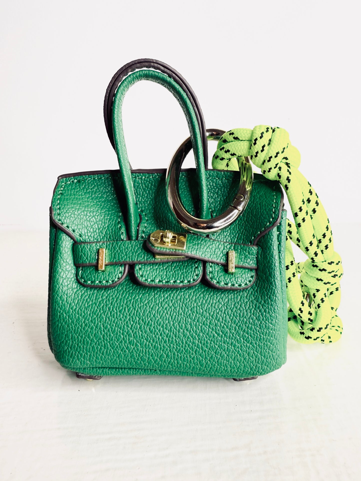 Charm per borsa verde