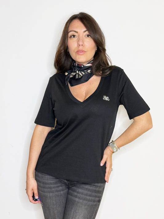 T-shirt scollo a V con ricamo