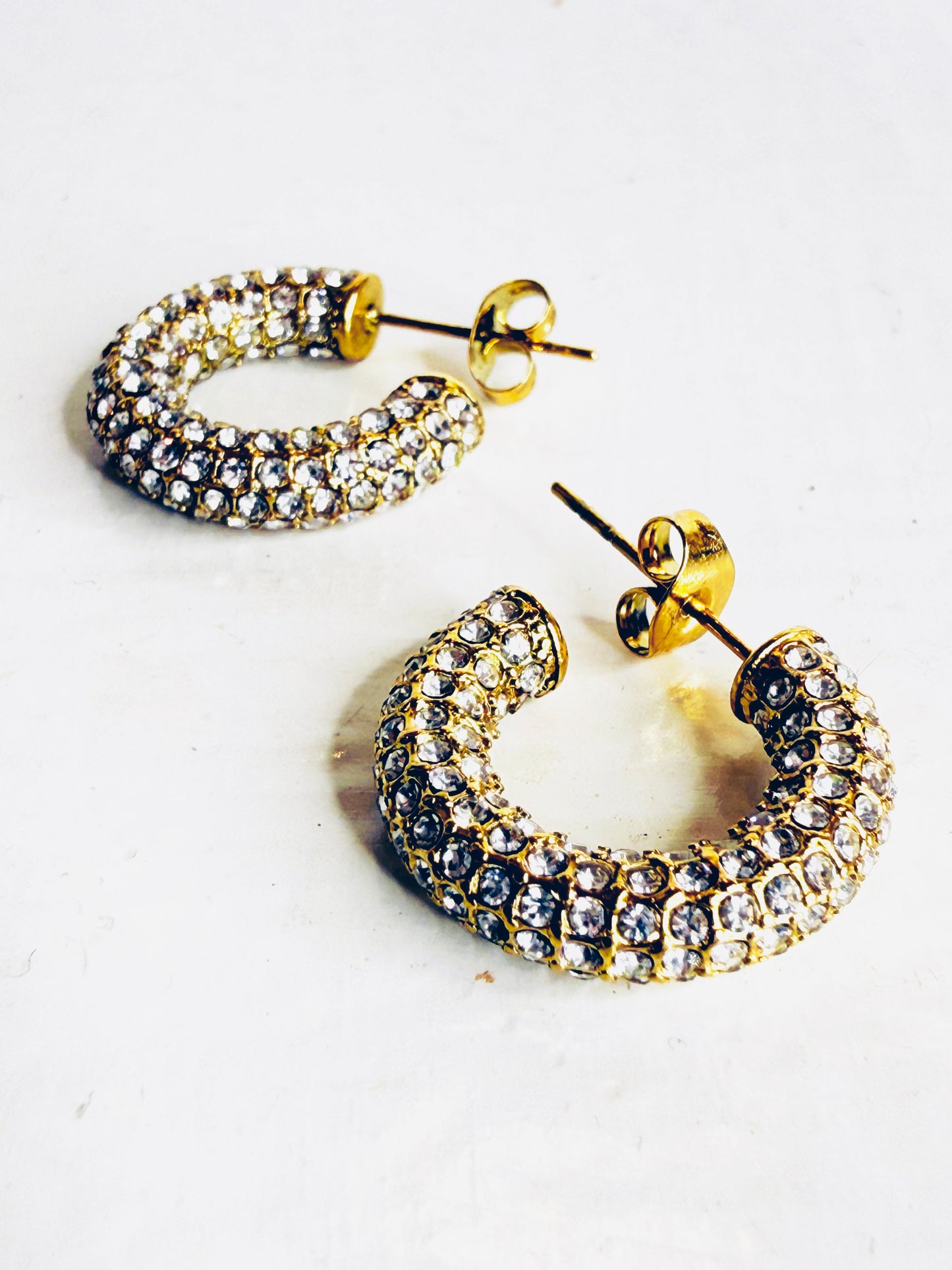 Orecchini cerchietti e strass