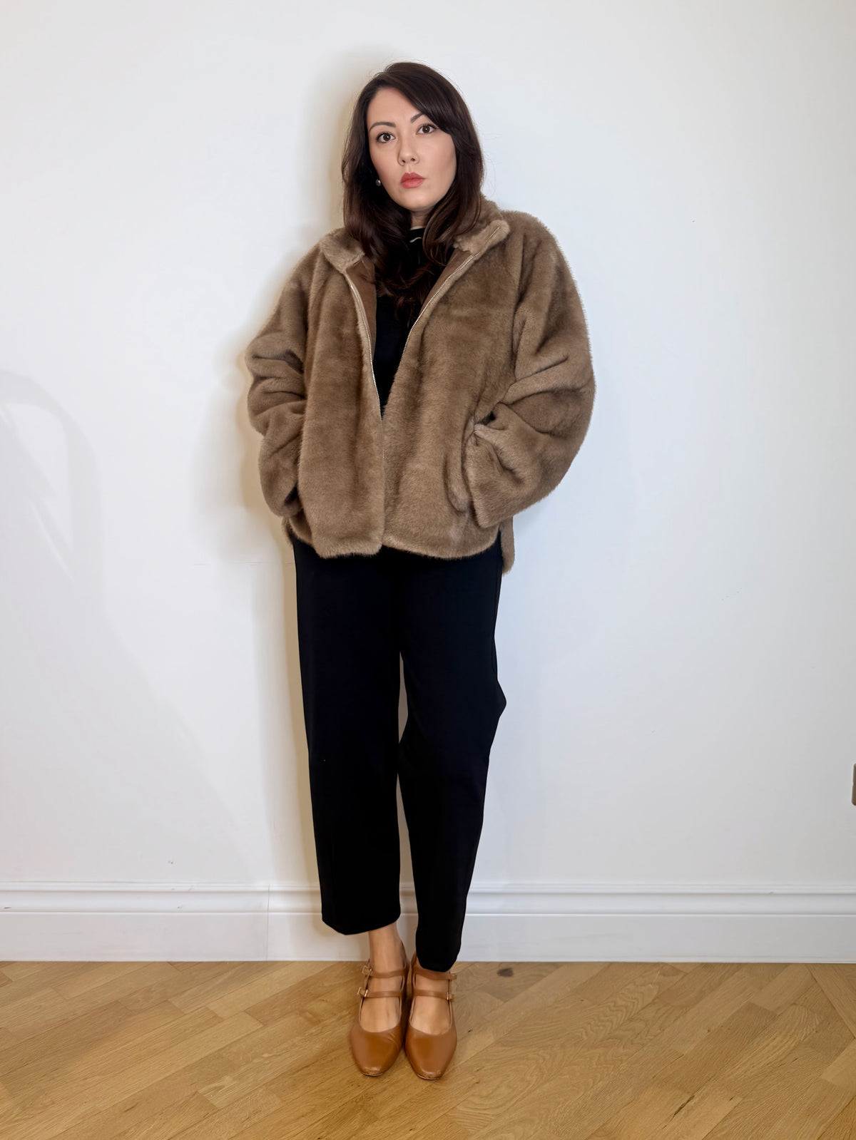 Eco pelliccia corta nocciola con zip