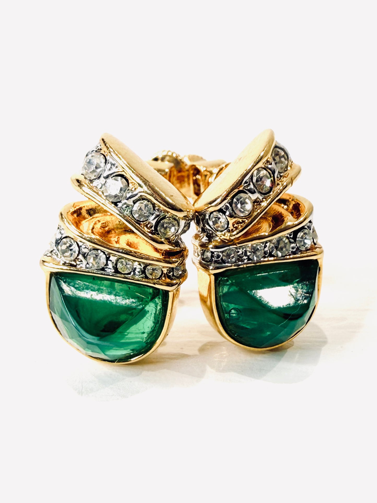 Orecchini vintage con gemma verde