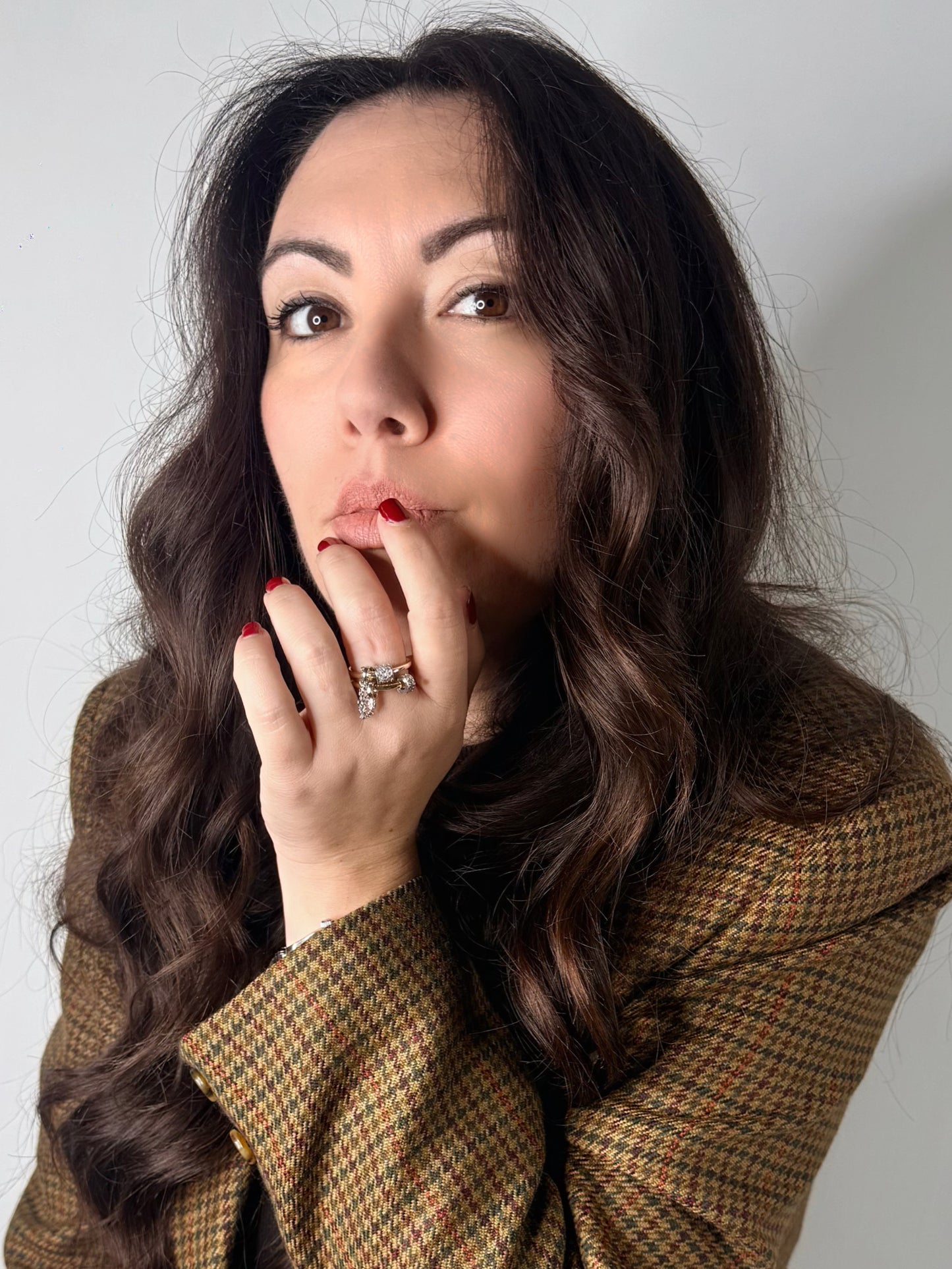 Anello doppia fascia con catena