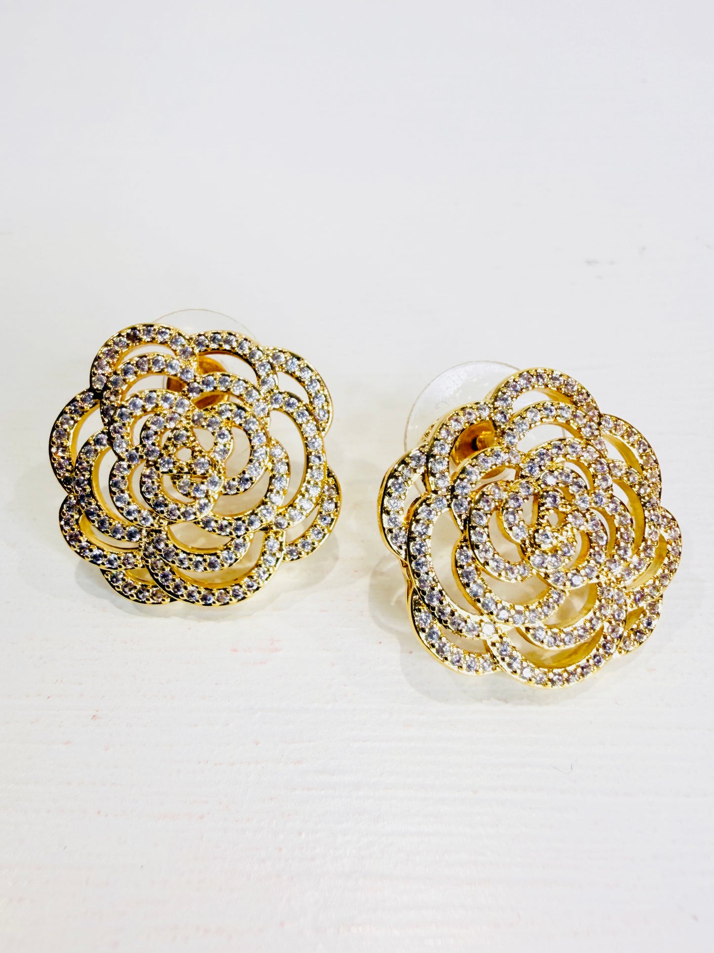 Orecchini camelia gold