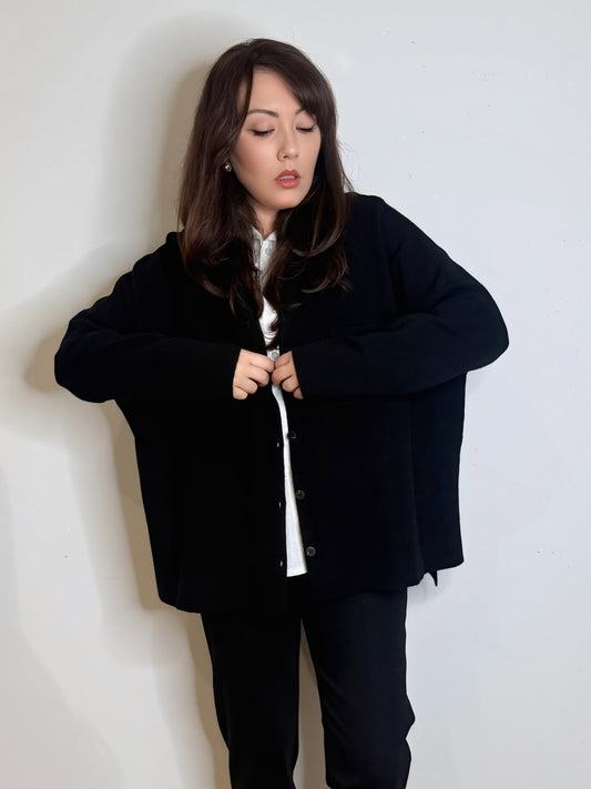Maxi camicia in maglia over nera