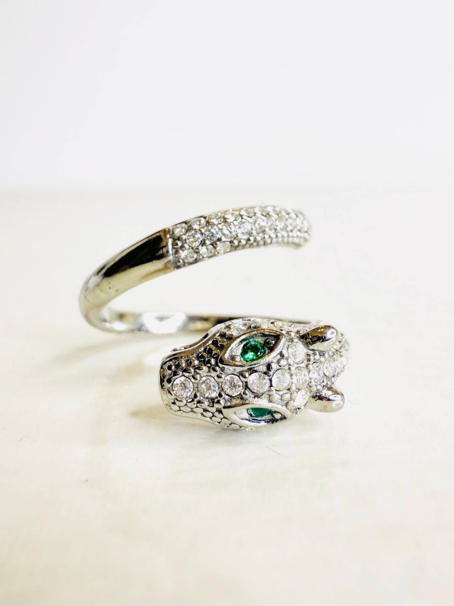Anello serpente e strass