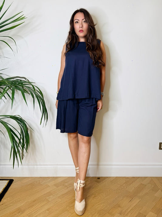 Completo blu in misto lino