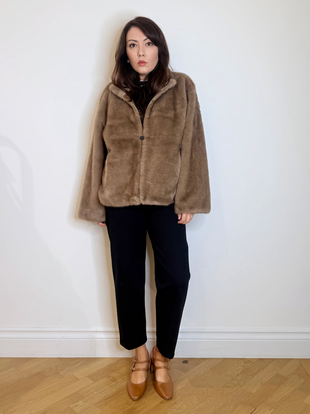 Eco pelliccia corta nocciola con zip