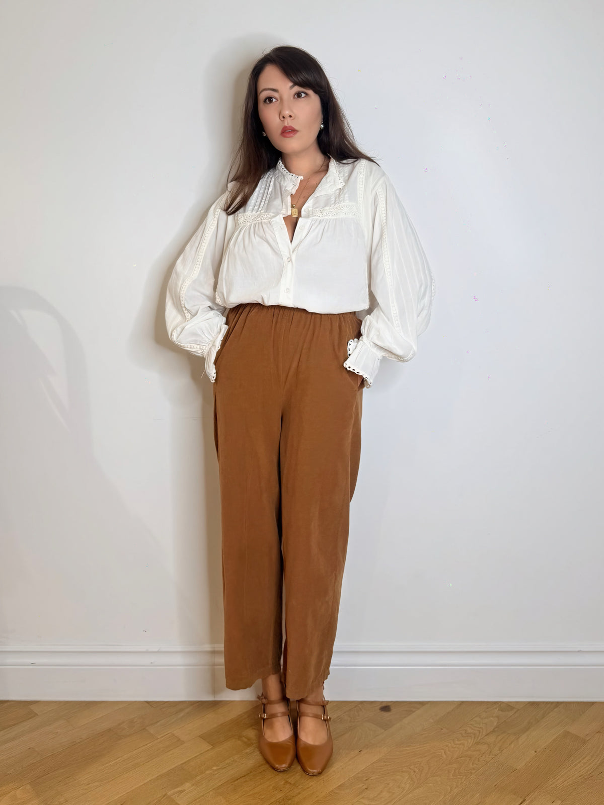 Pantalone in velluto millerighe camel