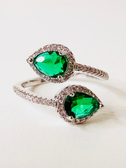 Anello contrariè goccia verde smeraldo