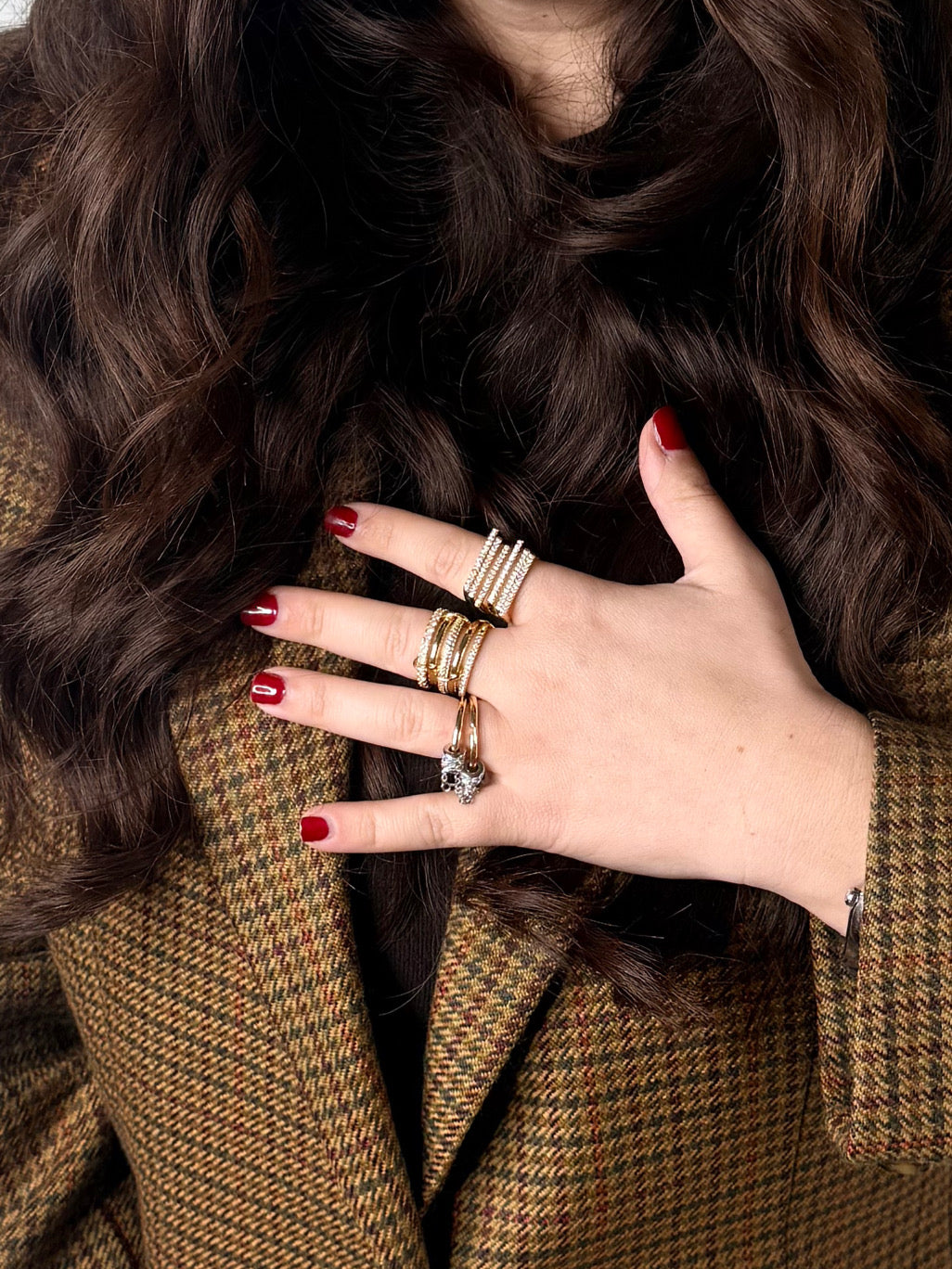 Anello doppia fascia con catena