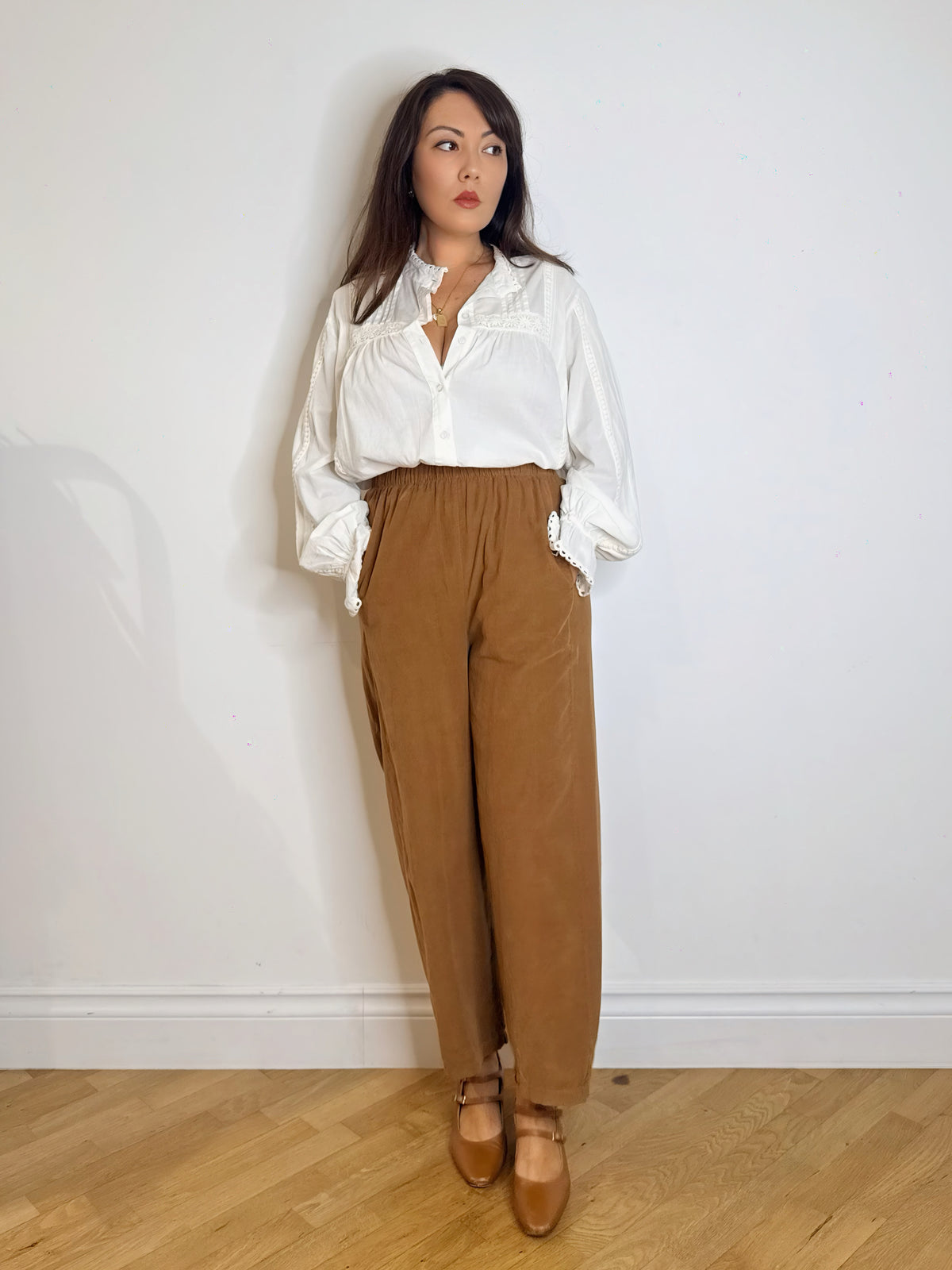 Pantalone in velluto millerighe camel