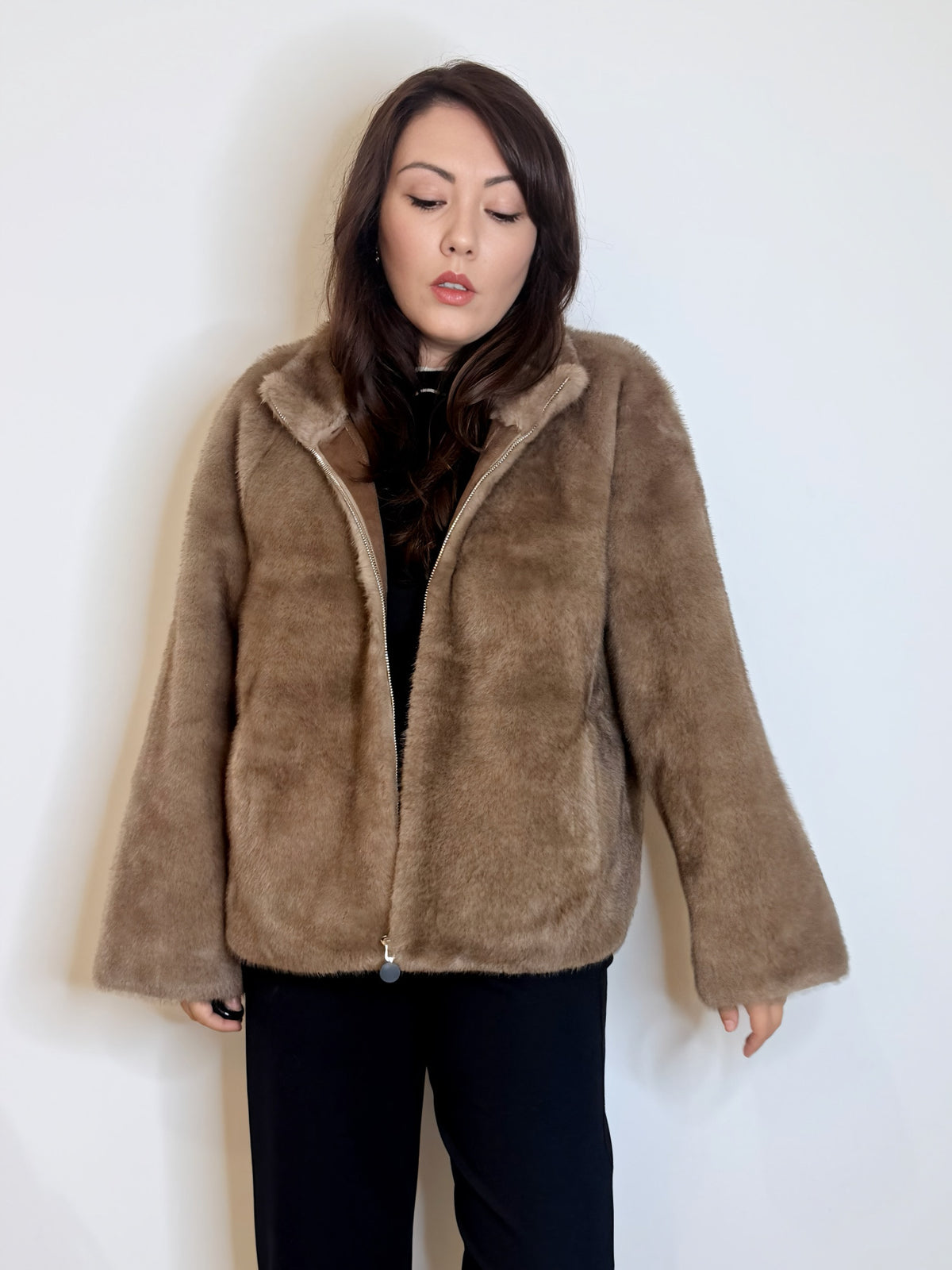 Eco pelliccia corta nocciola con zip