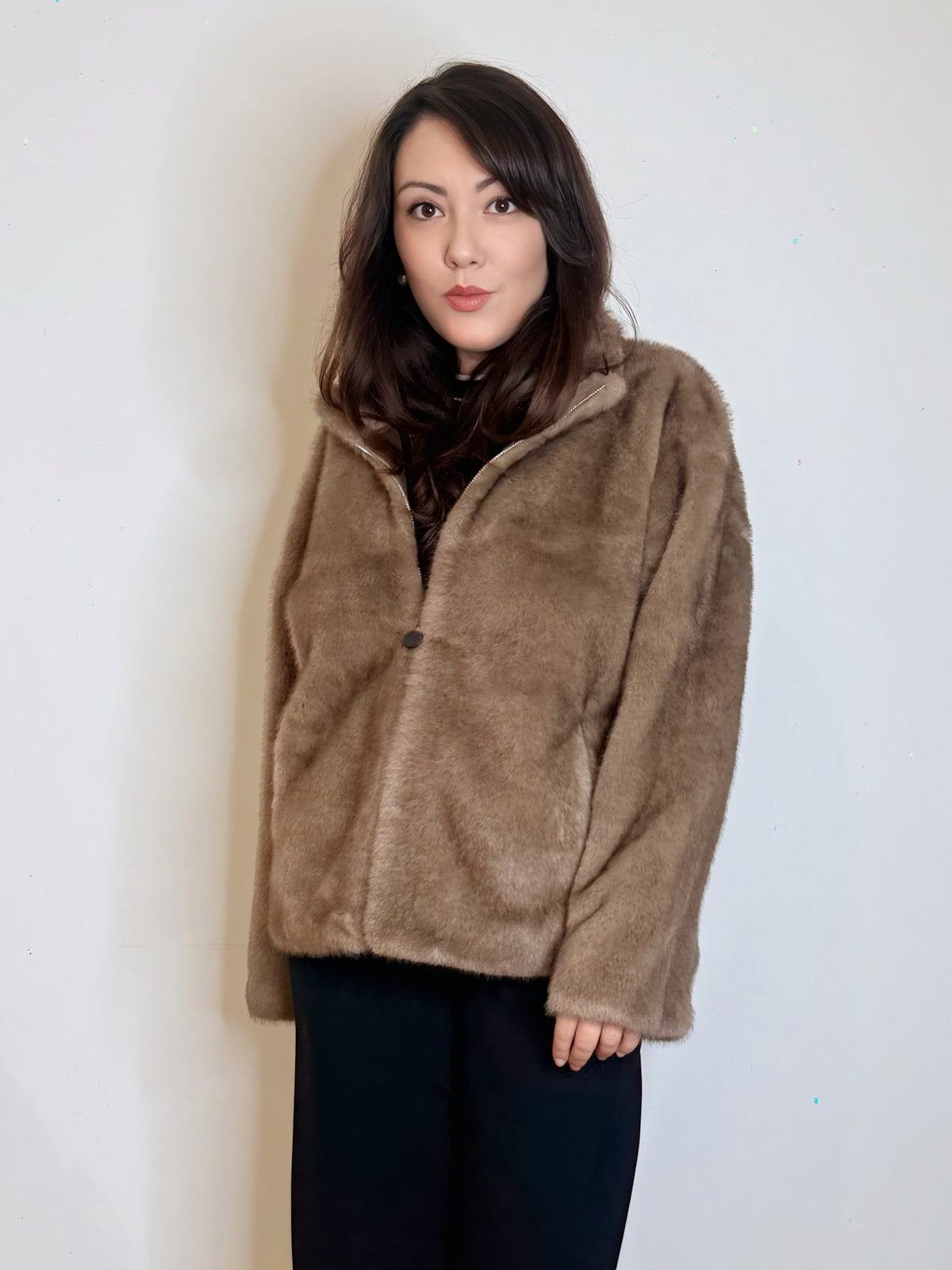 Eco pelliccia corta nocciola con zip