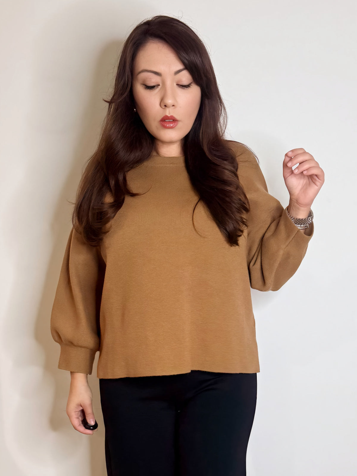 Maglia camel con maniche a palloncino