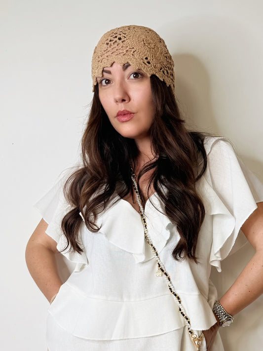 Cappello in crochet camel