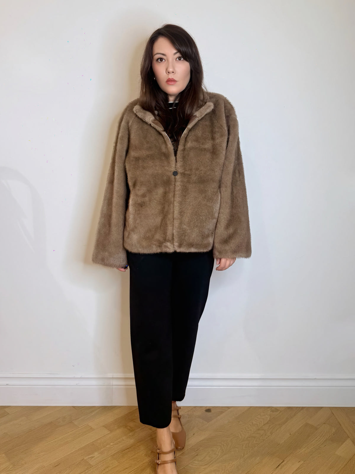 Eco pelliccia corta nocciola con zip