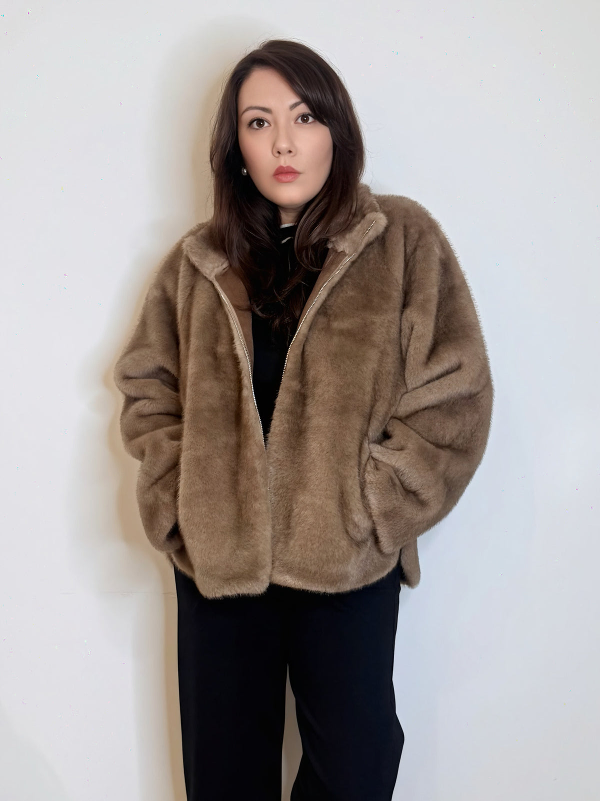 Eco pelliccia corta nocciola con zip