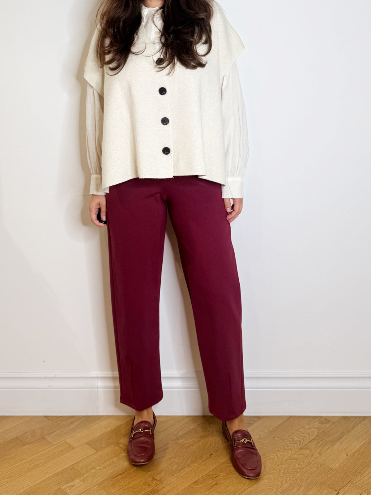 Pantalone barrel in punto Milano Borgogna