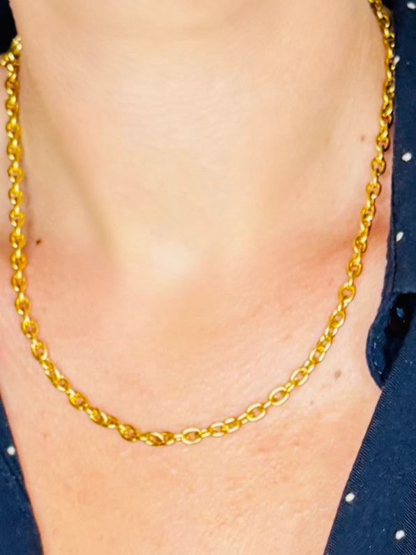 Collana minimal in maglia