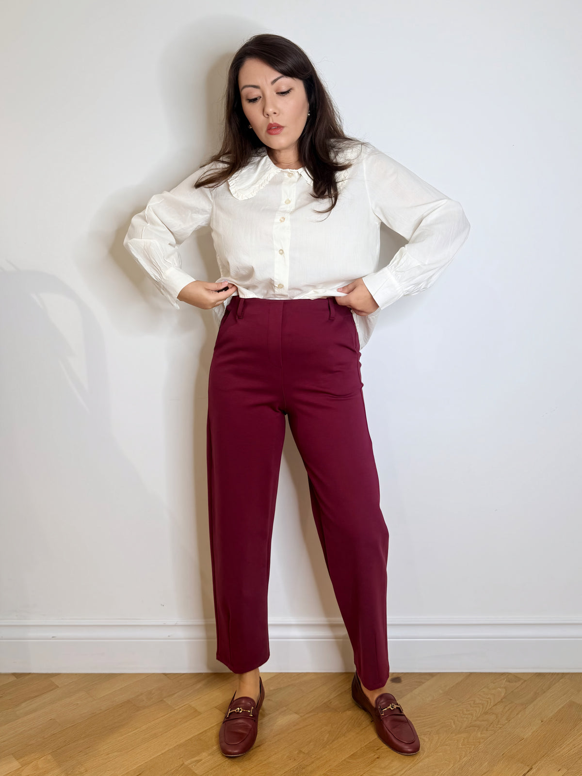 Pantalone barrel in punto Milano Borgogna