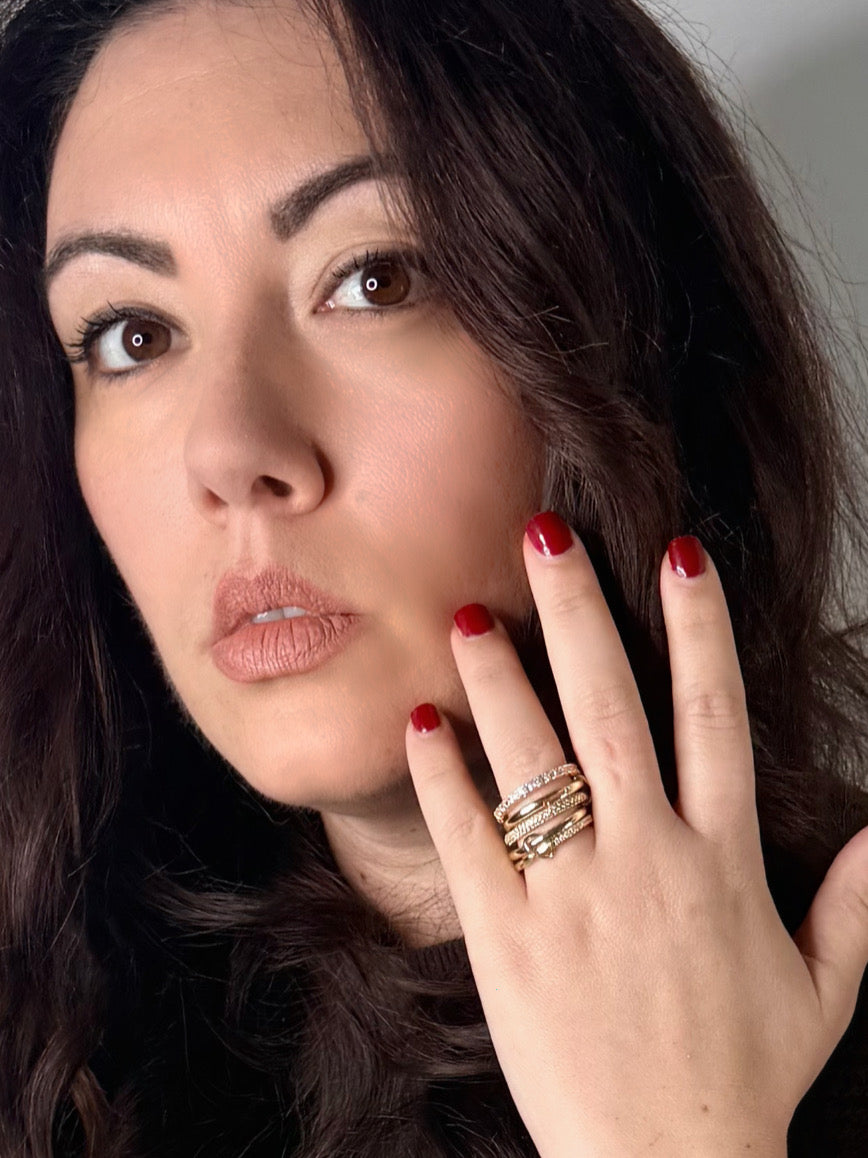 Anello multifascia e zirconi