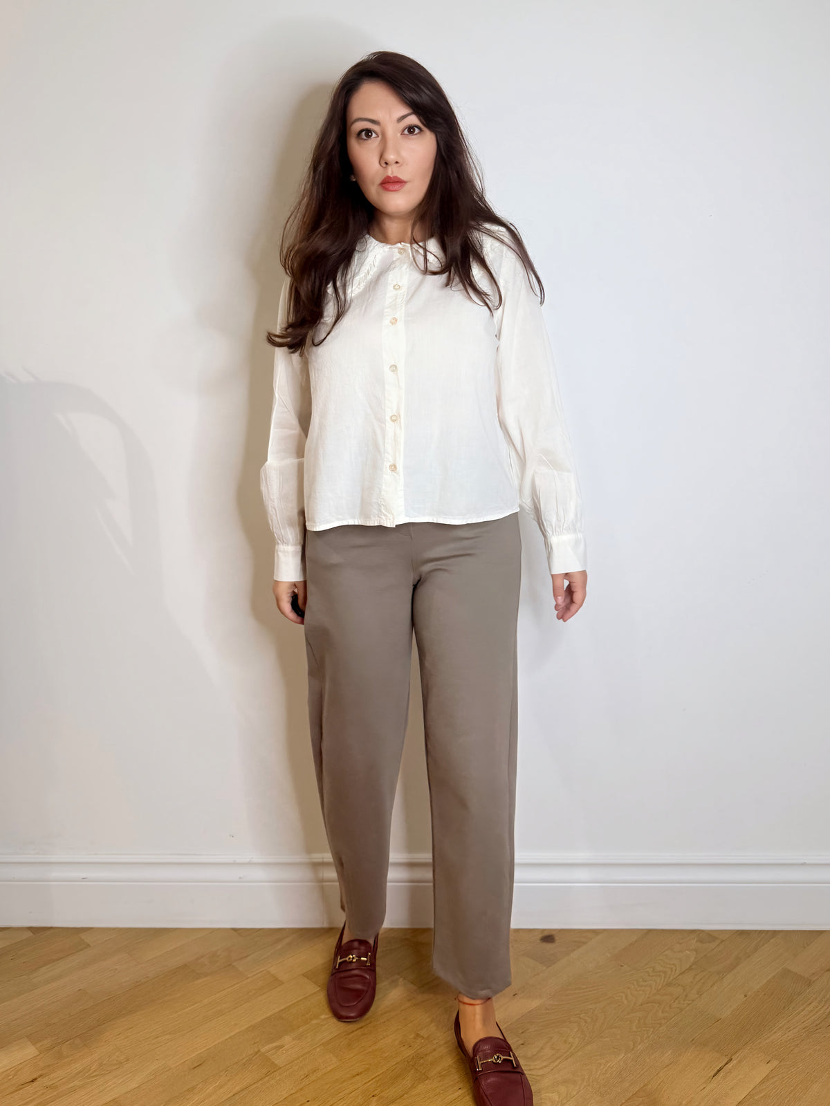 Pantalone barrel in punto Milano tortora