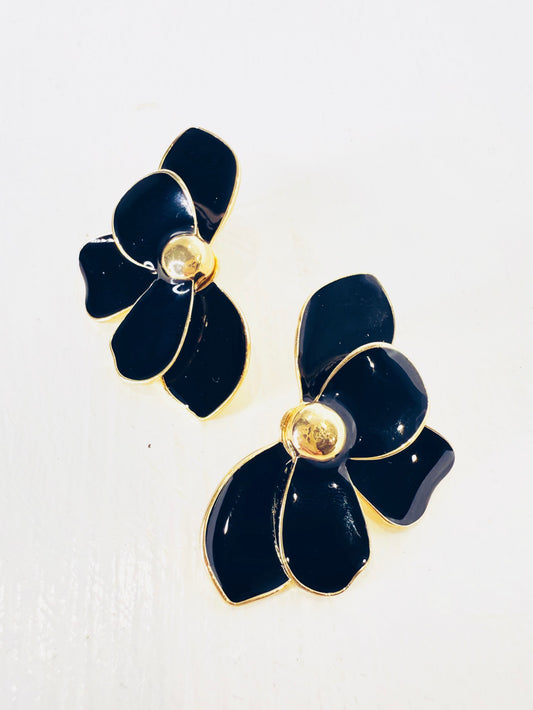 Orecchini smaltati flower black