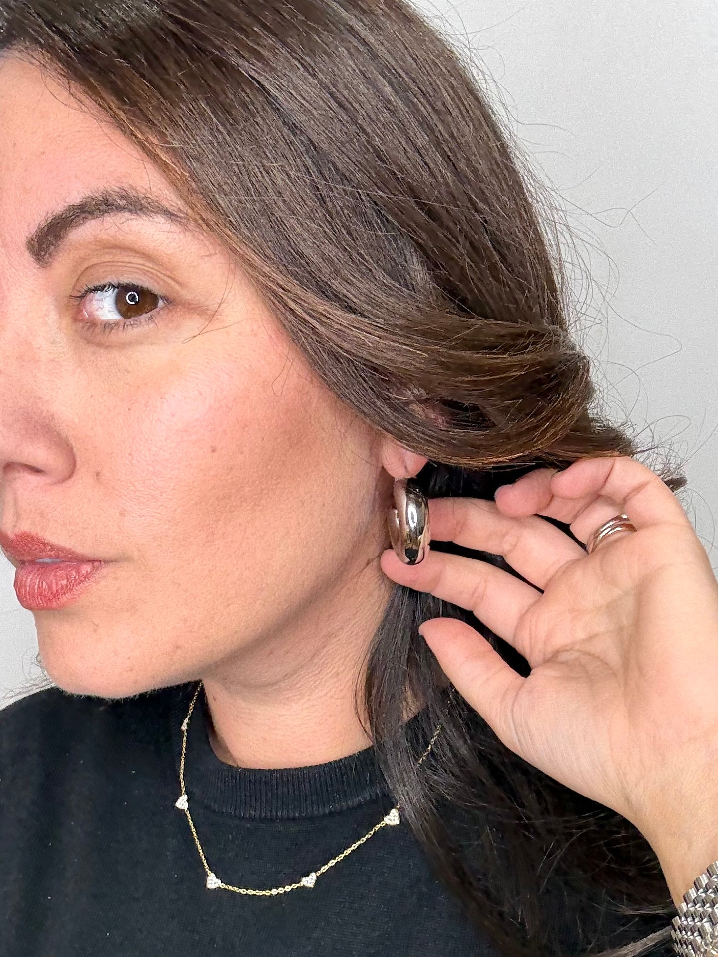 Orecchi bombati cerchi medi silver