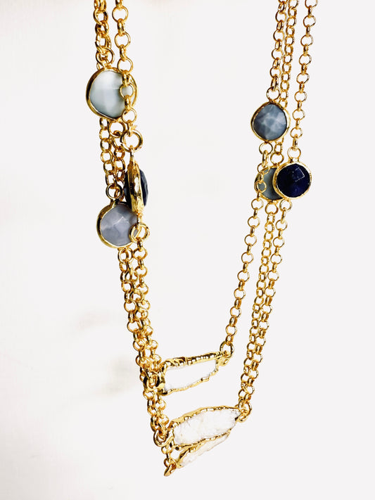 Collana con ametiste, opali e perle