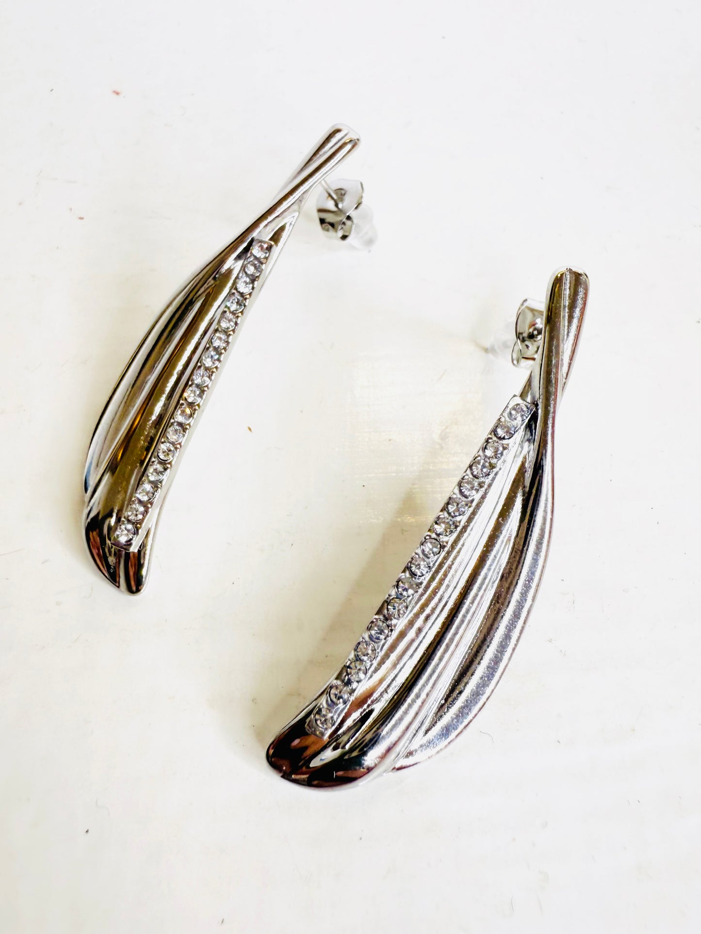 Orecchini foglia e strass