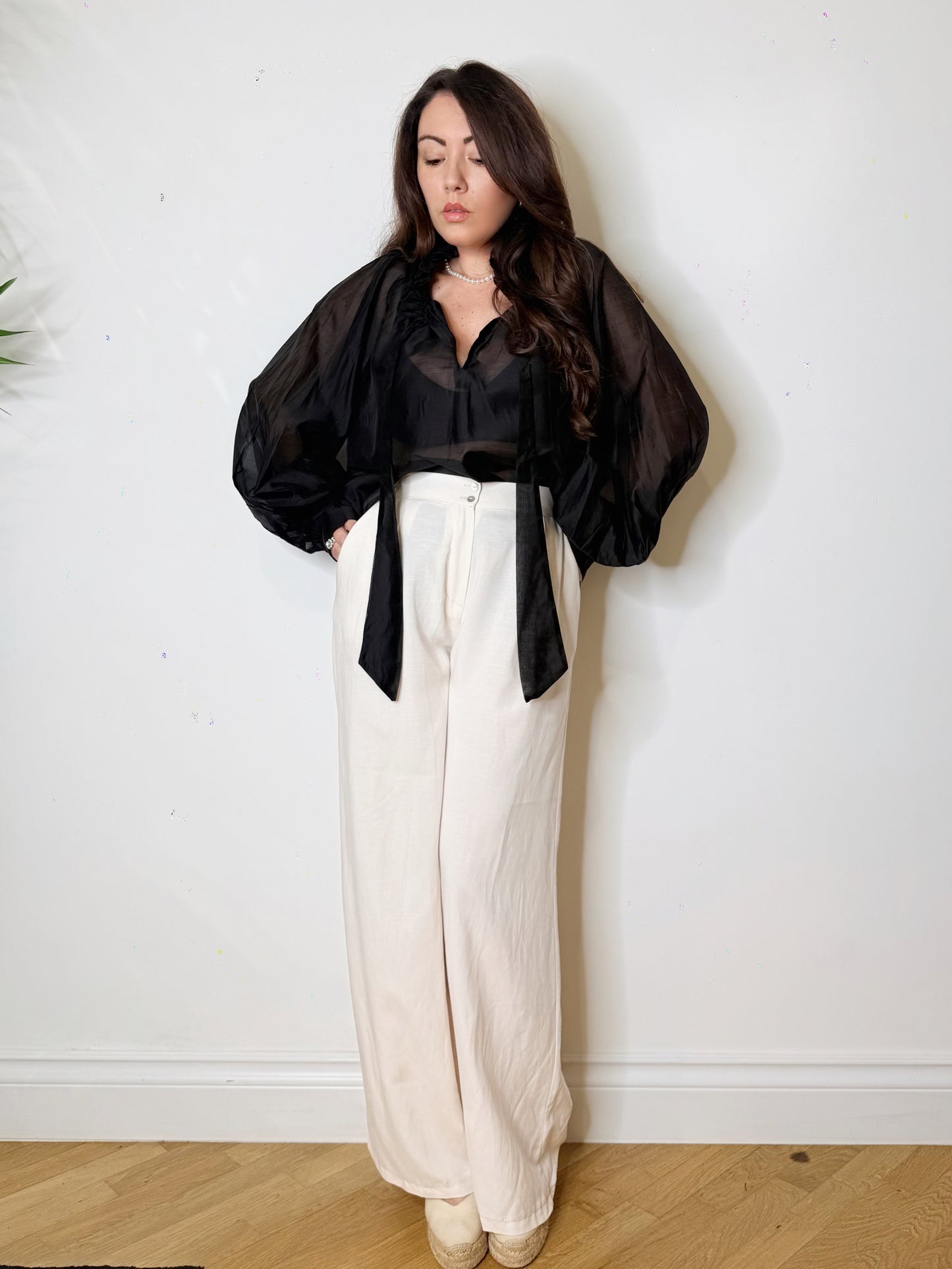 Blusa nera in seta