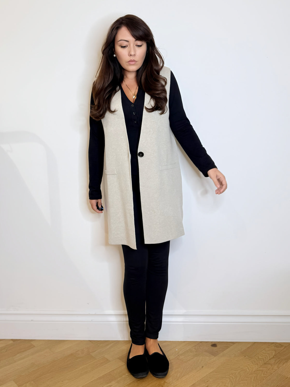 Gilet lungo in maglia sabbia
