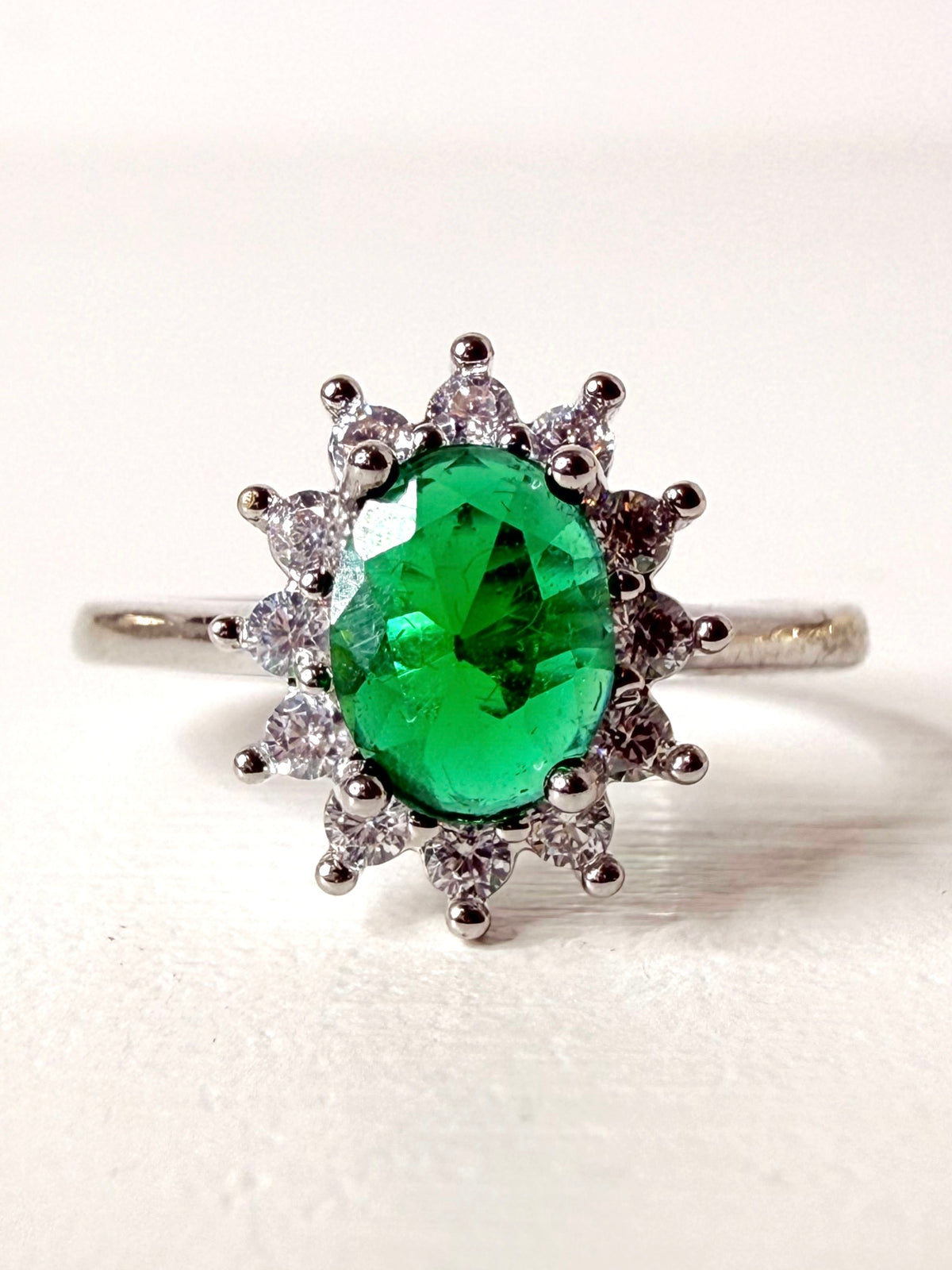Anello Kate colore smeraldo