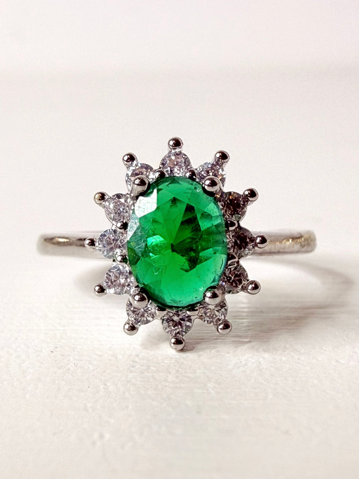 Anello Kate colore smeraldo