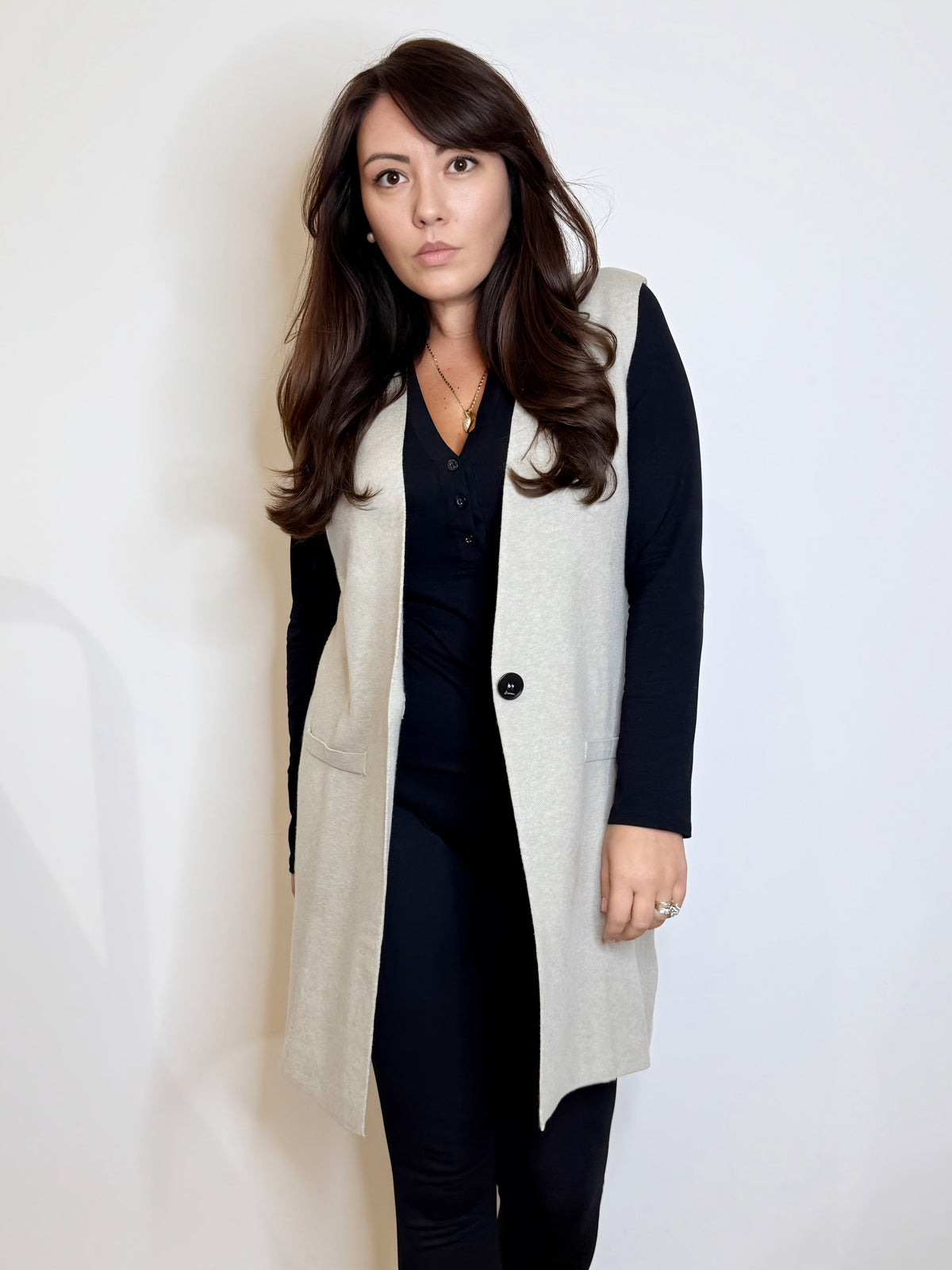 Gilet lungo in maglia sabbia