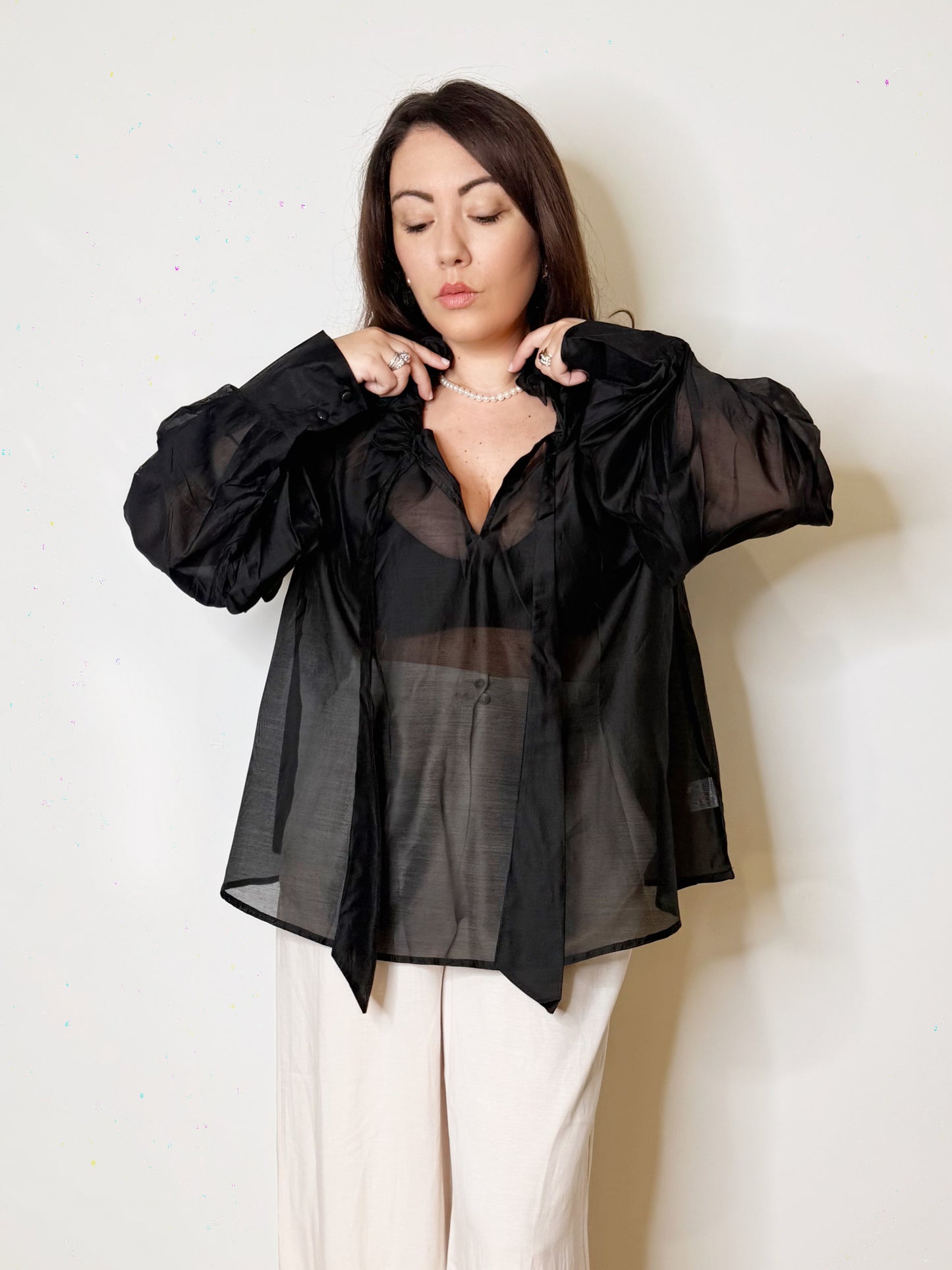 Blusa nera in seta